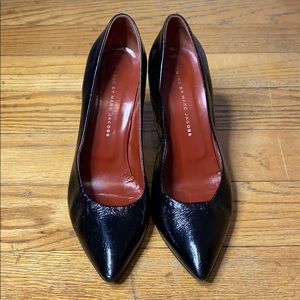 Marc Jacobs Black Patent Point Toe Pumps Heel 9.5